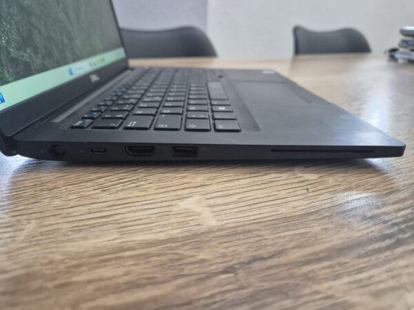 Dell Latitude 7390 – Image 2