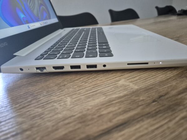 Lenovo IdeaPad 320-15AST Blanc – Image 2