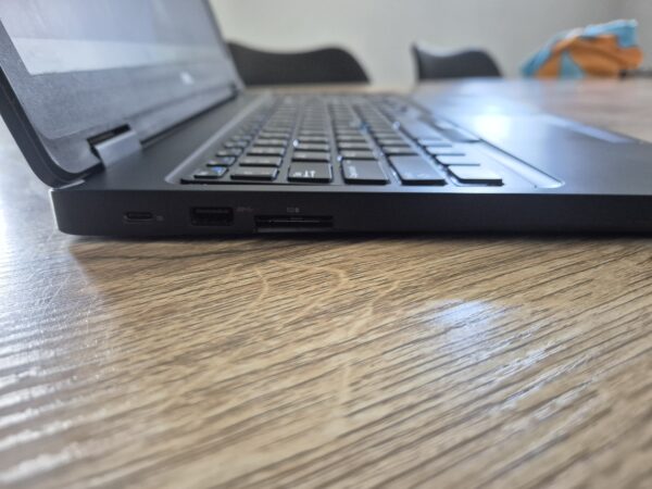DELL Latitude 5580 – Image 3