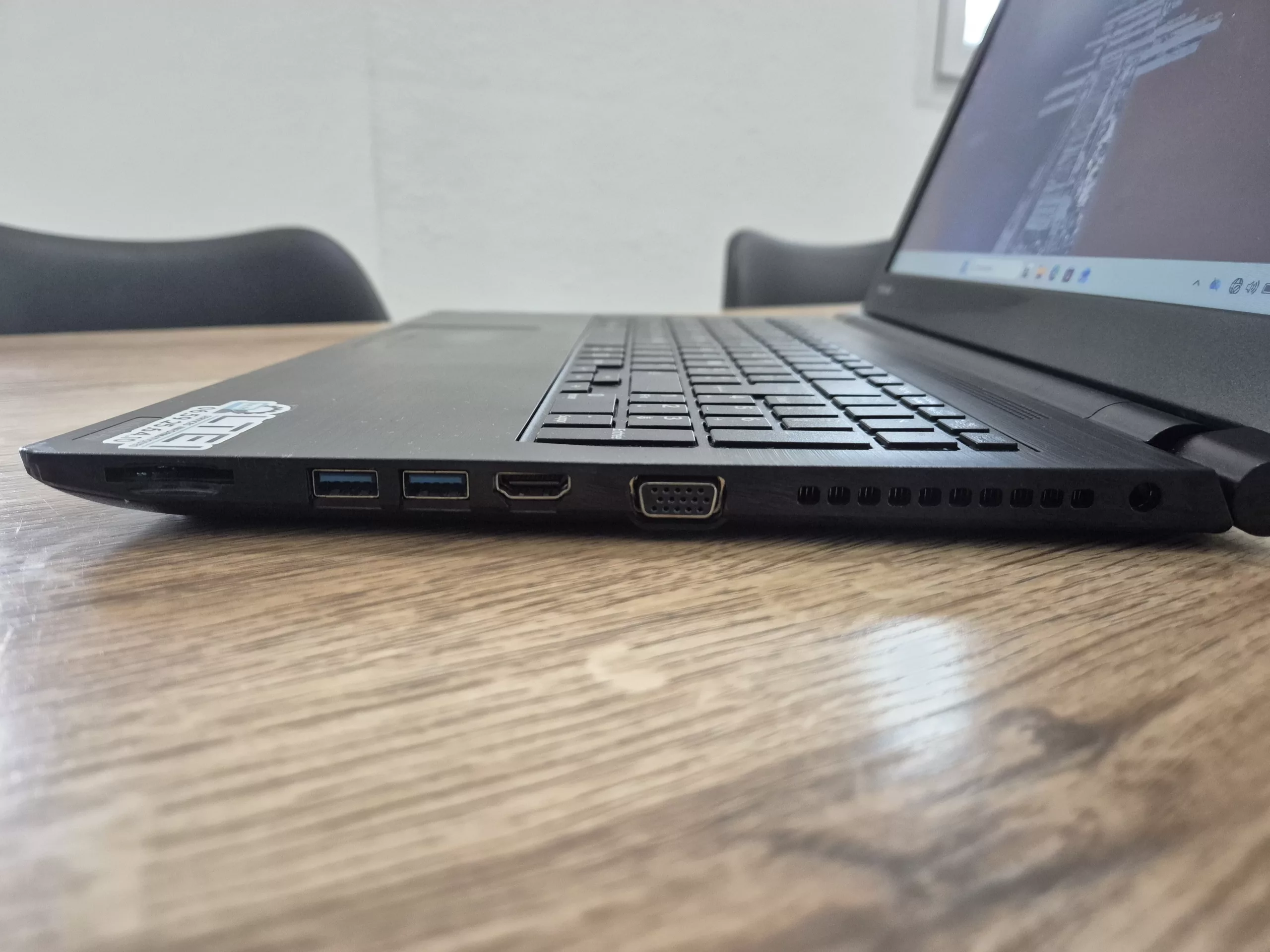Toshiba Satellite Pro – Image 3